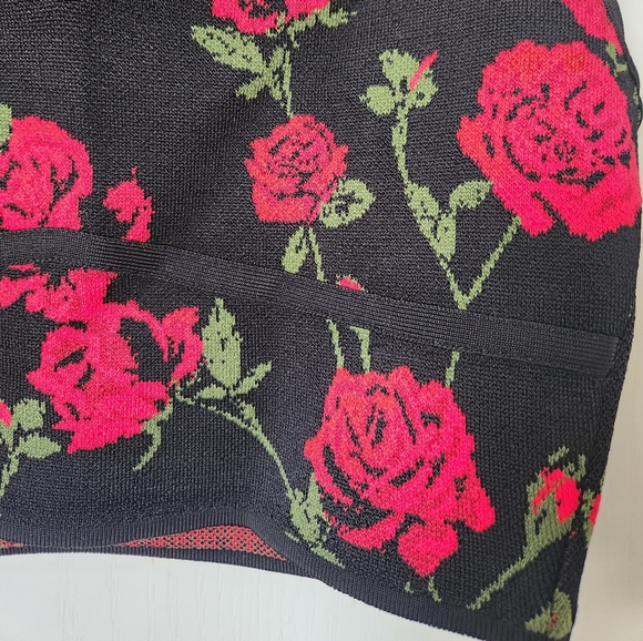 BCBG La Rosa Top - Picture 4 of 10